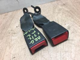 Attache ceinture arriere gauche