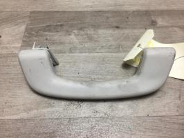 Poignee de maintien avant droit