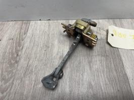 Tirant de porte arriere droit