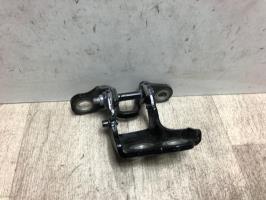 Charniere de porte arriere droit