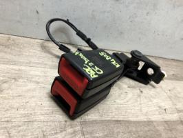 Attache ceinture arriere gauche