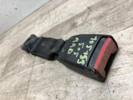 Attache ceinture arriere droit