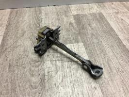 Tirant de porte arriere droit