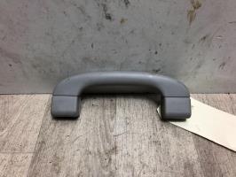 Poignee de maintien avant droit