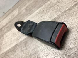 Attache ceinture arriere droit