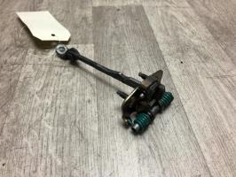 Tirant de porte avant droit