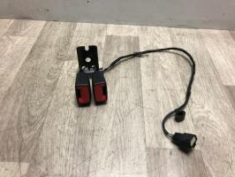 Attache ceinture arriere droit