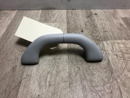 Poignee de maintien avant droit