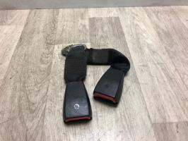 Attache ceinture arriere droit