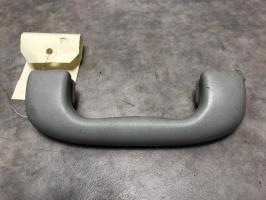 Poignee de maintien avant gauche