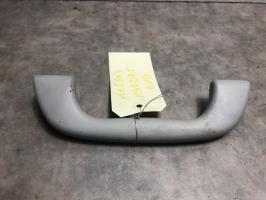 Poignee de maintien avant droit