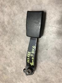 Attache ceinture avant gauche