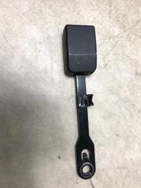 Attache ceinture avant gauche