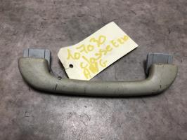 Poignee de maintien avant gauche