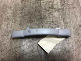 Poignee de maintien avant gauche