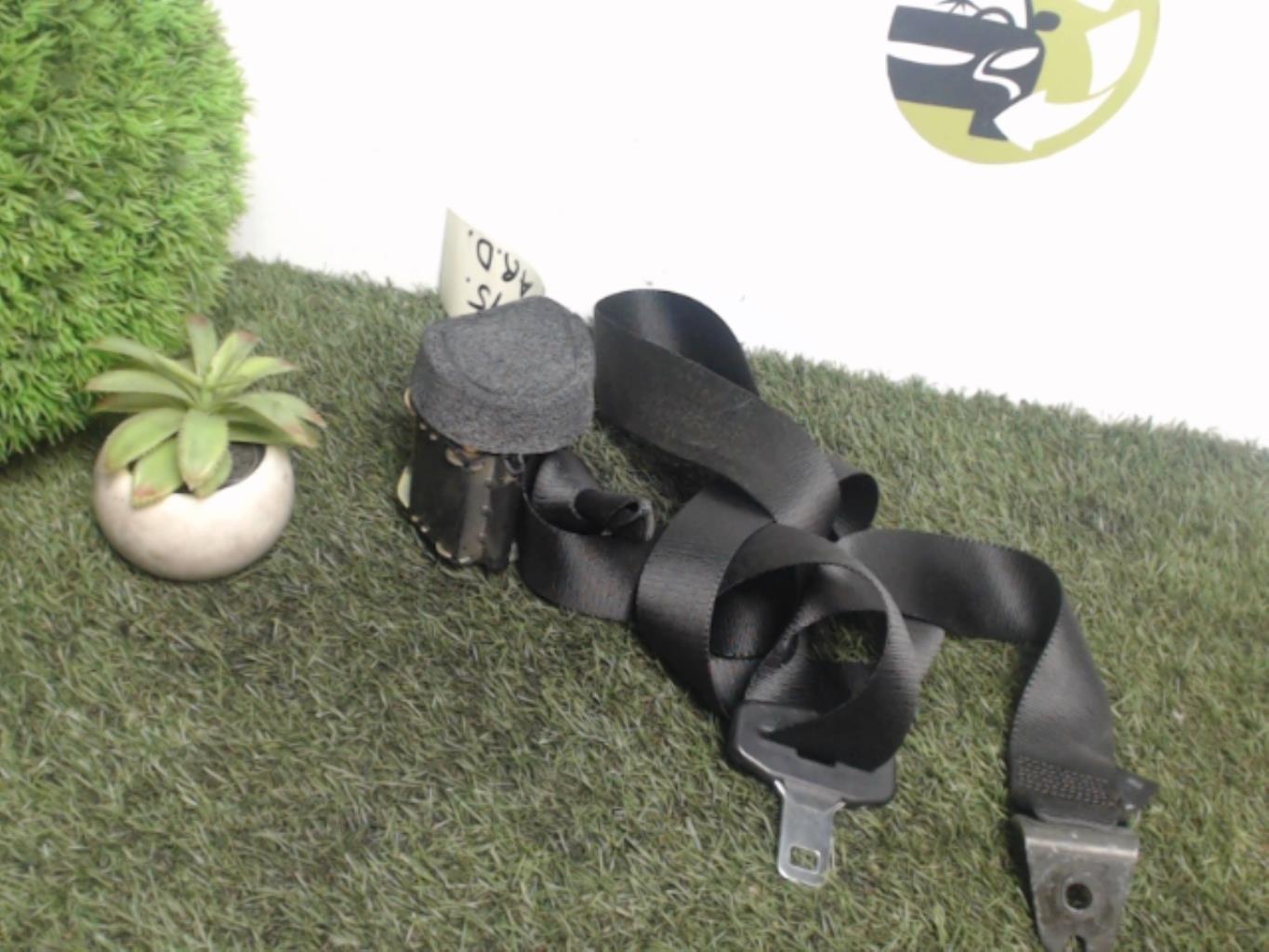 Ceinture arriere droit