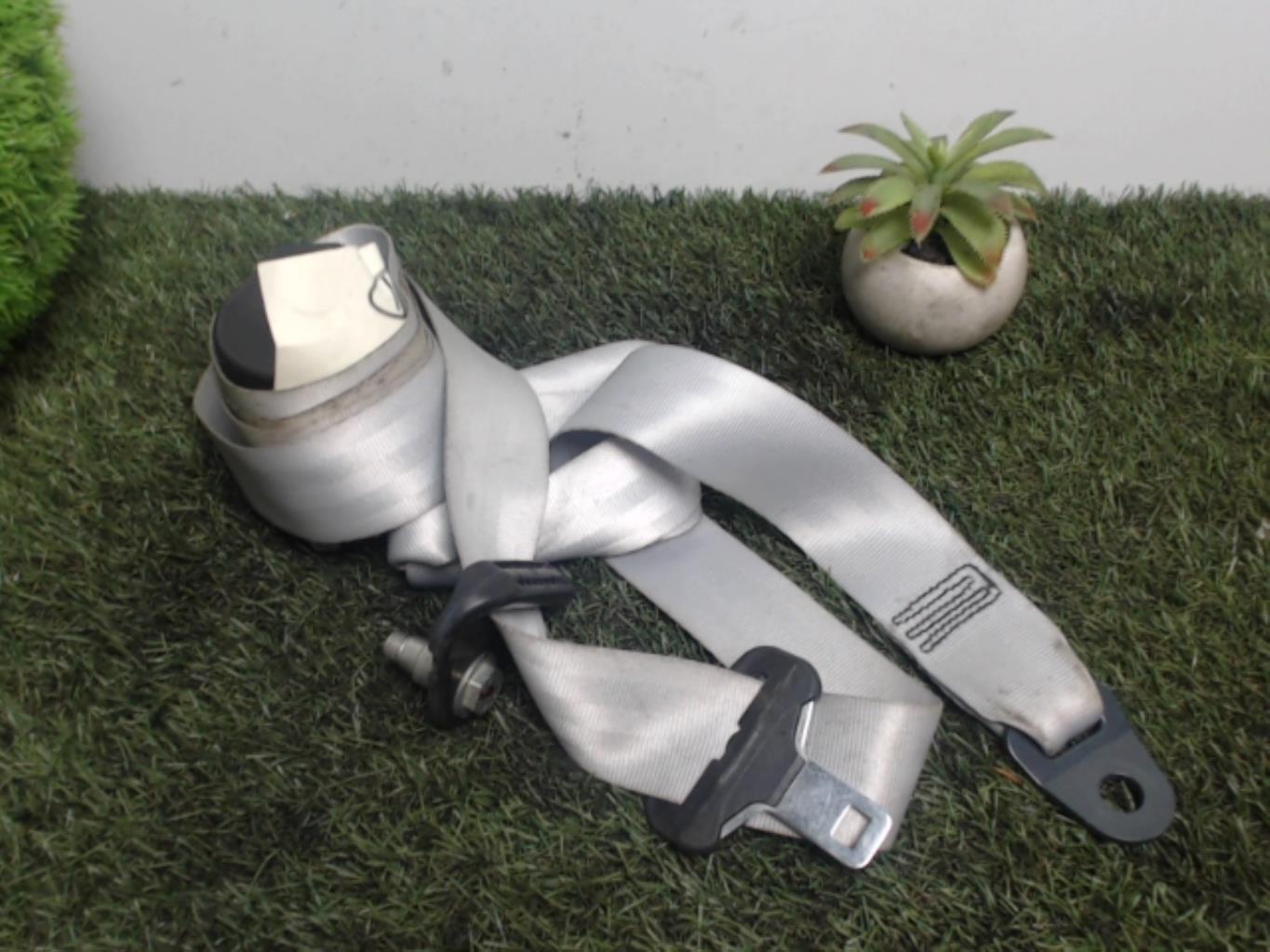 Ceinture avant droit
