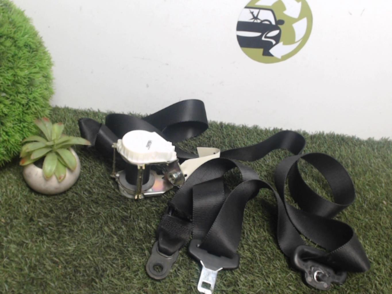 Ceinture avant droit
