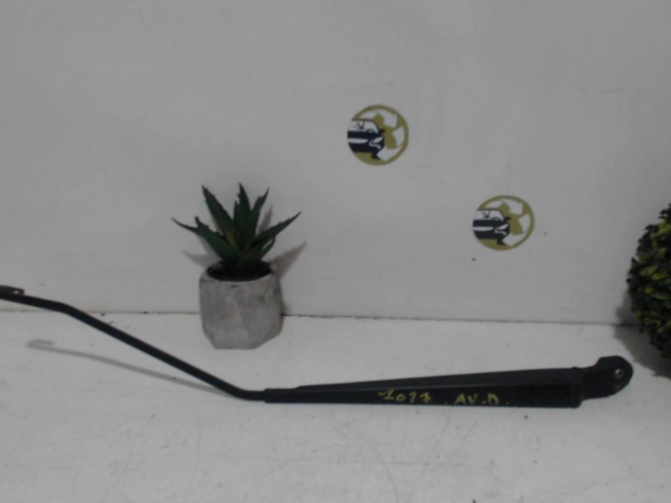 Bras essuie glace avant droit