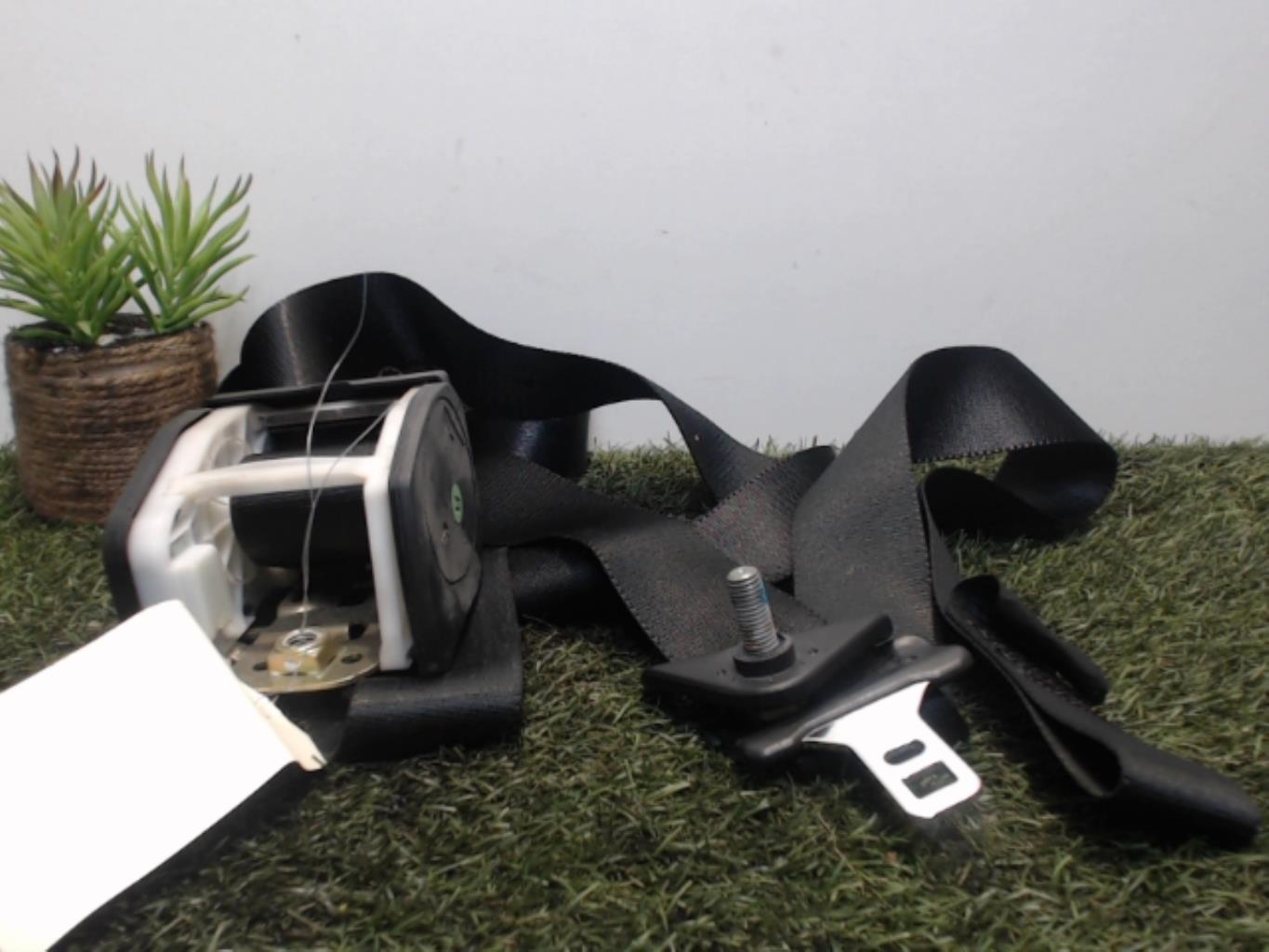 Ceinture avant droit