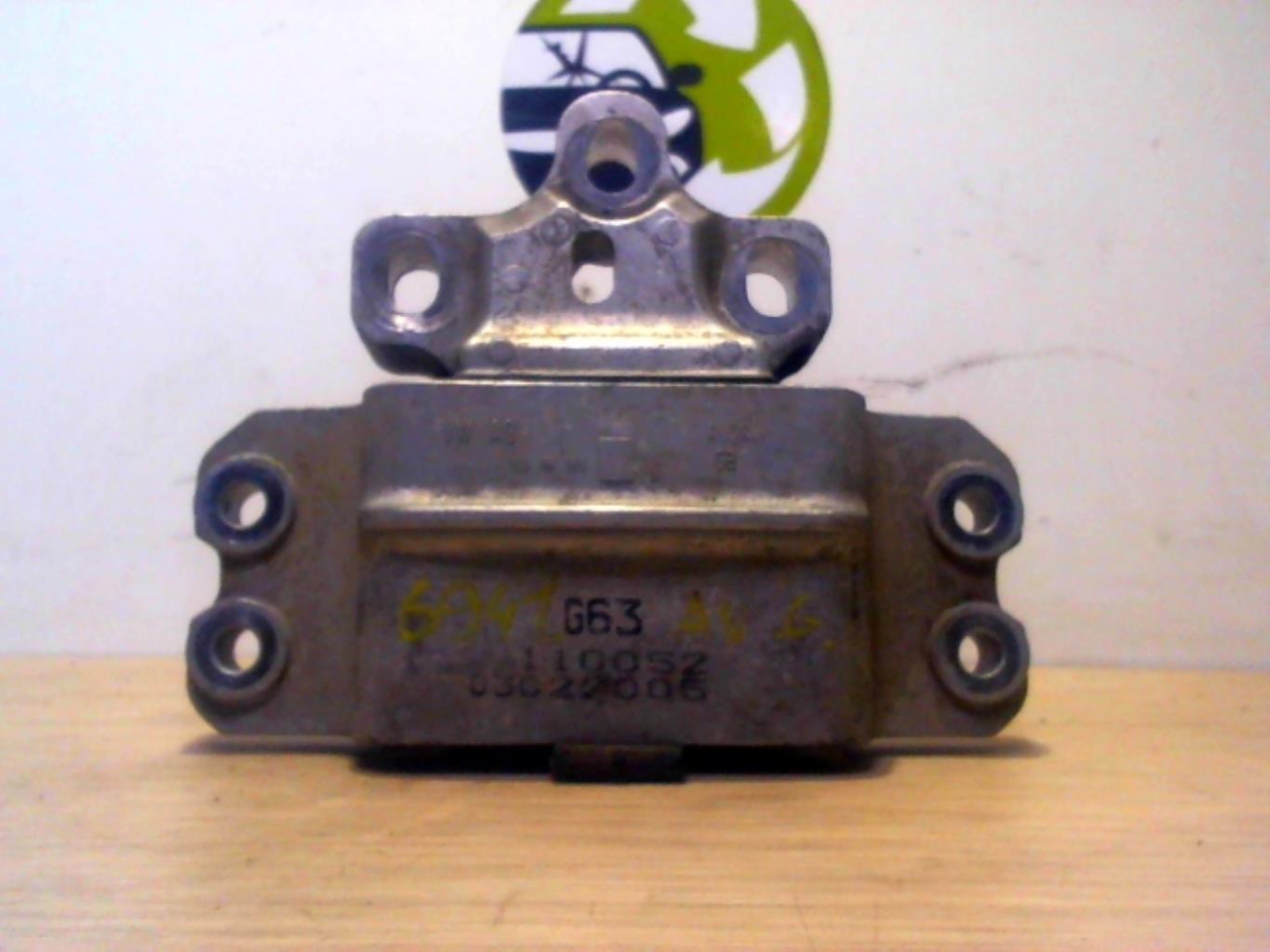 Support moteur gauche
