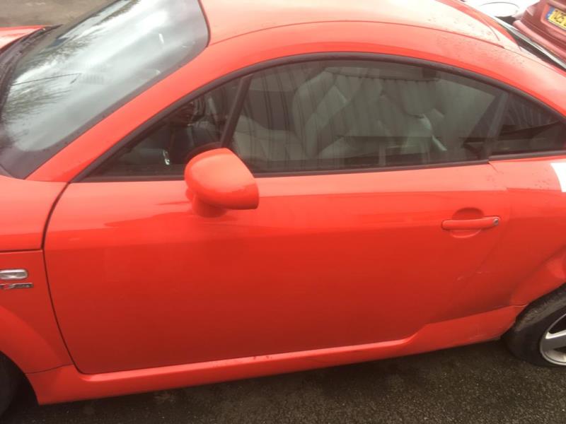 Porte avant gauche