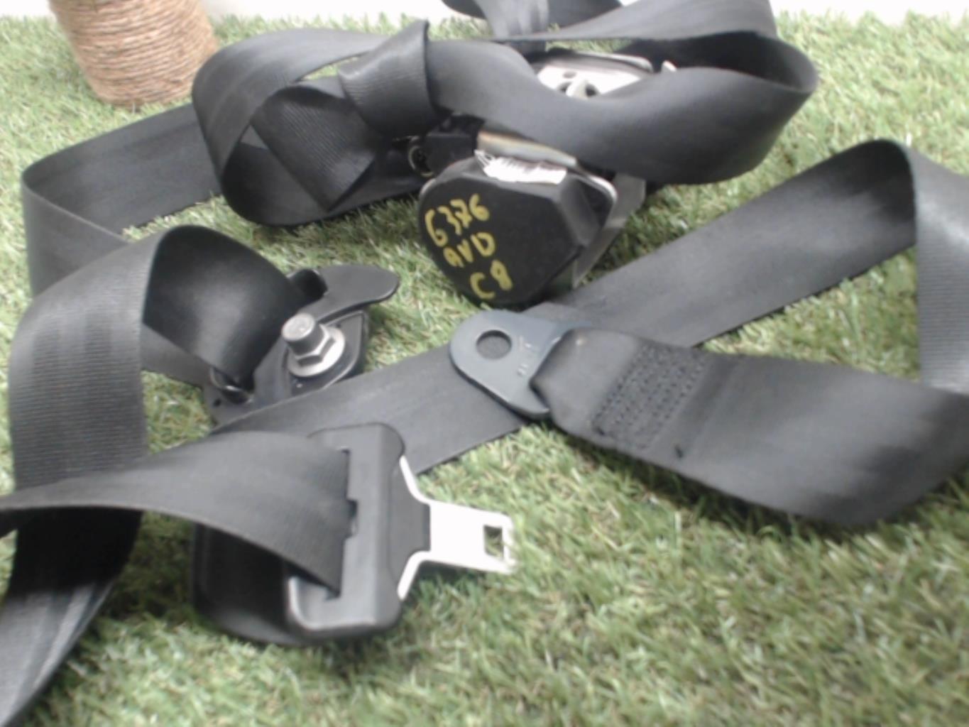 Ceinture avant droit