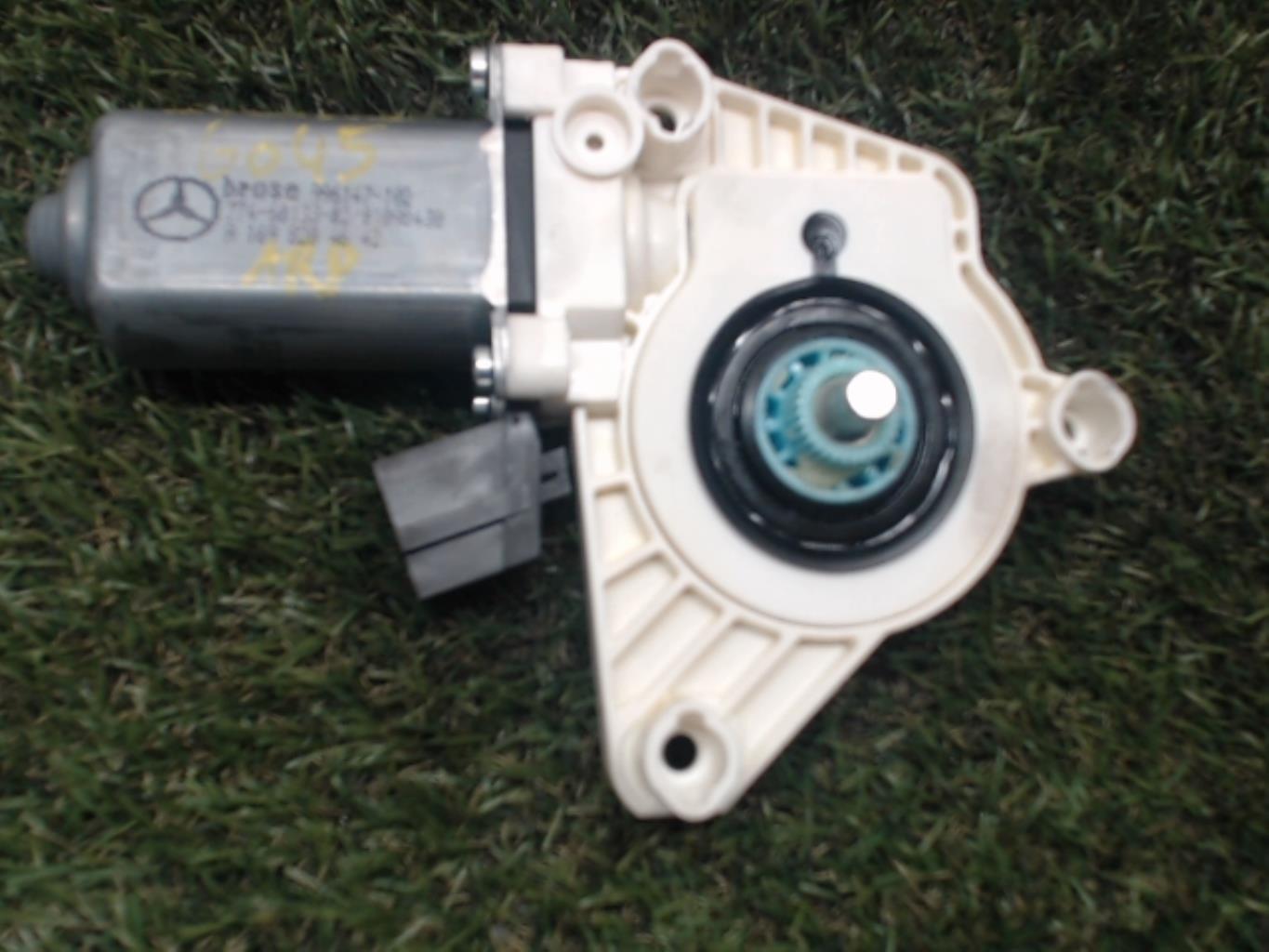 Moteur leve vitre arriere droit