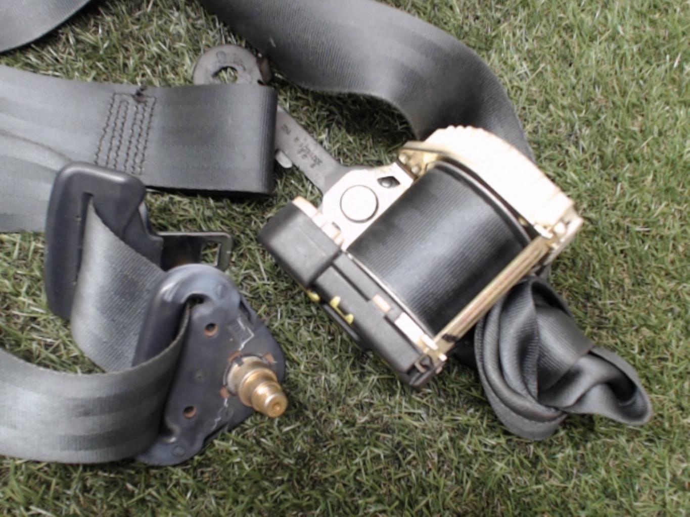 Ceinture avant droit