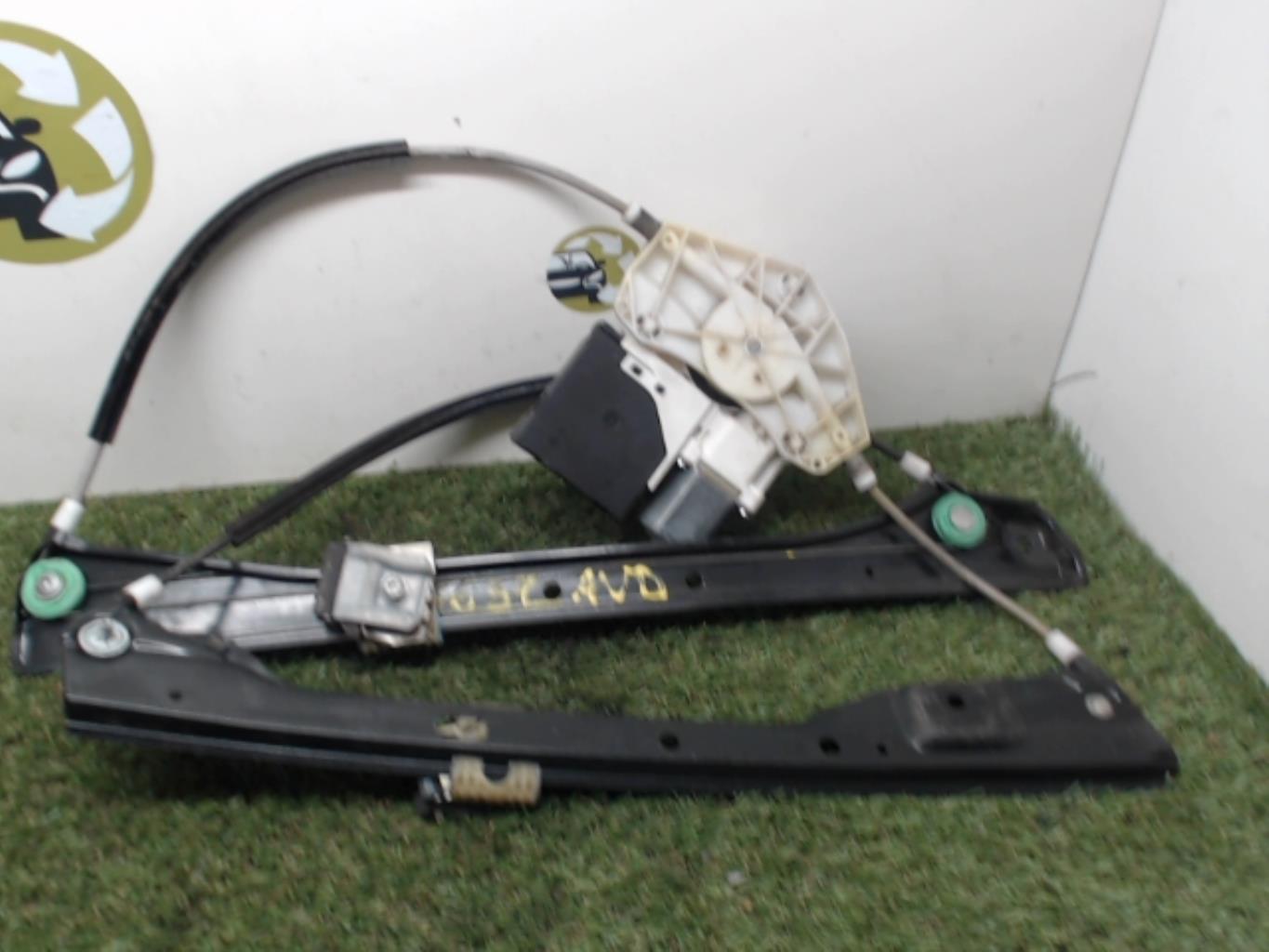 Leve vitre electrique avant droit