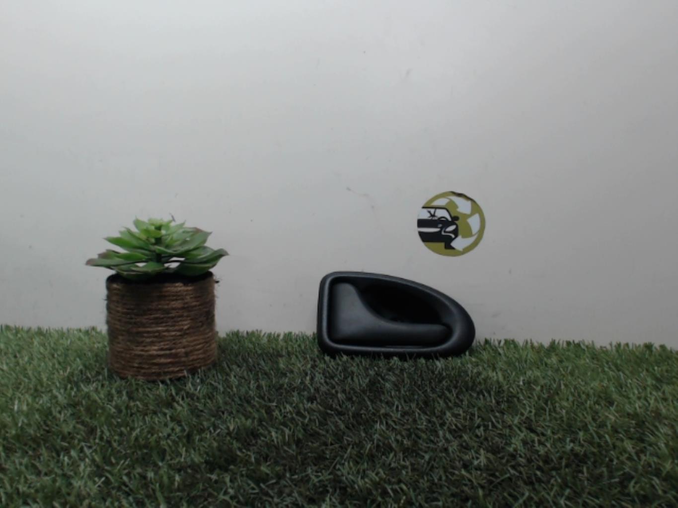 Poignee interieur avant gauche