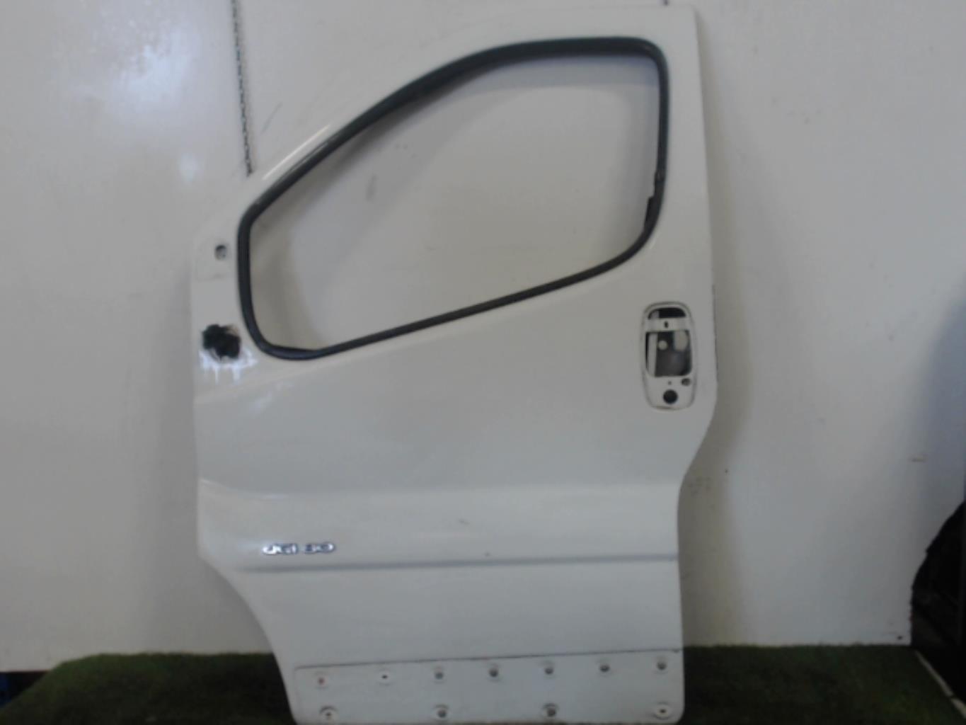 Porte avant gauche