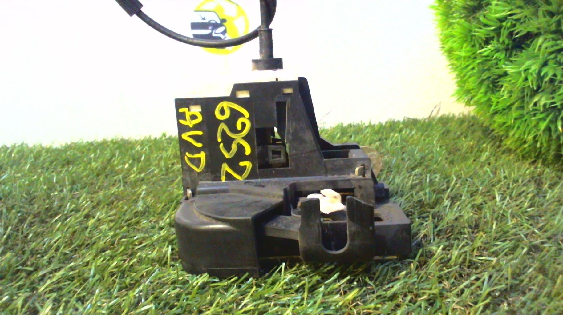 Serrure avant droit