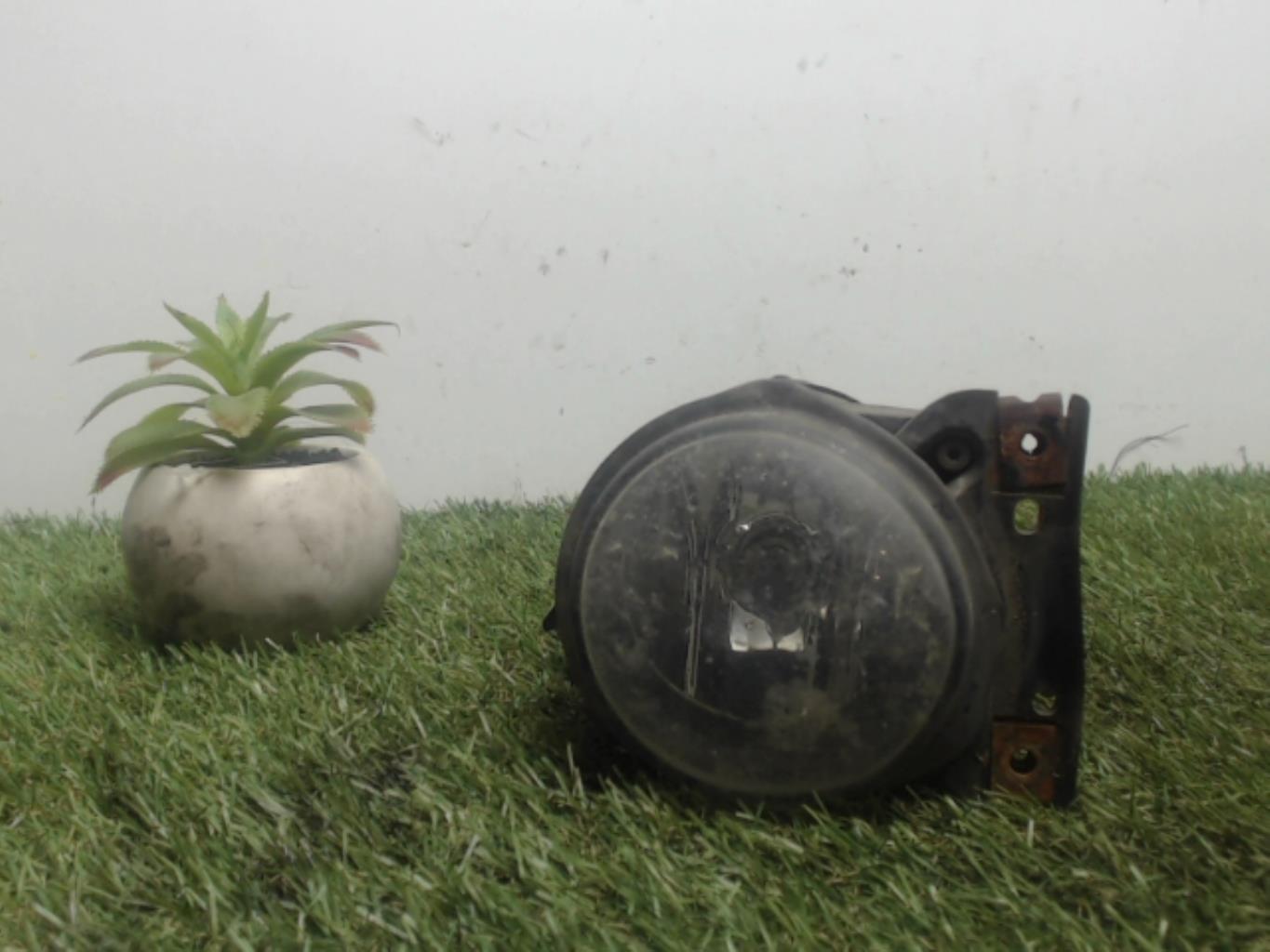Anti brouillard gauche (feux)
