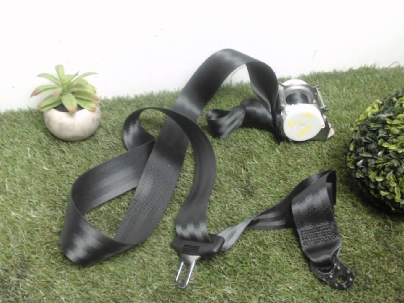 Ceinture arriere droit