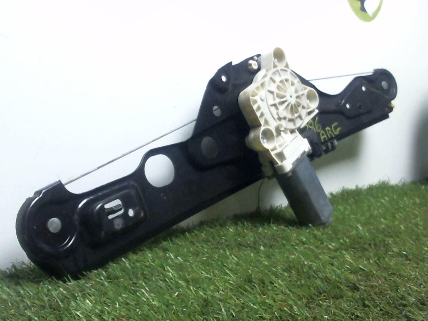 Leve vitre electrique arriere gauche
