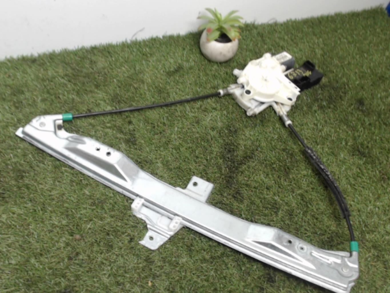 Leve vitre electrique avant gauche