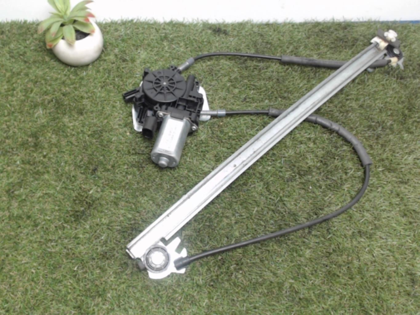 Leve vitre electrique avant droit