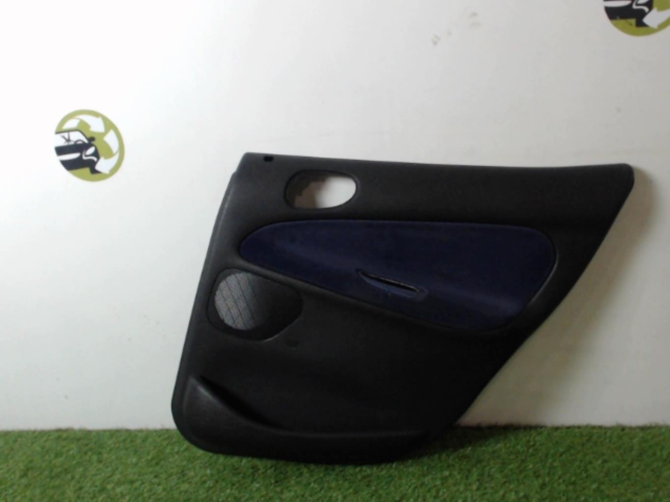Panneau de porte arriere droit