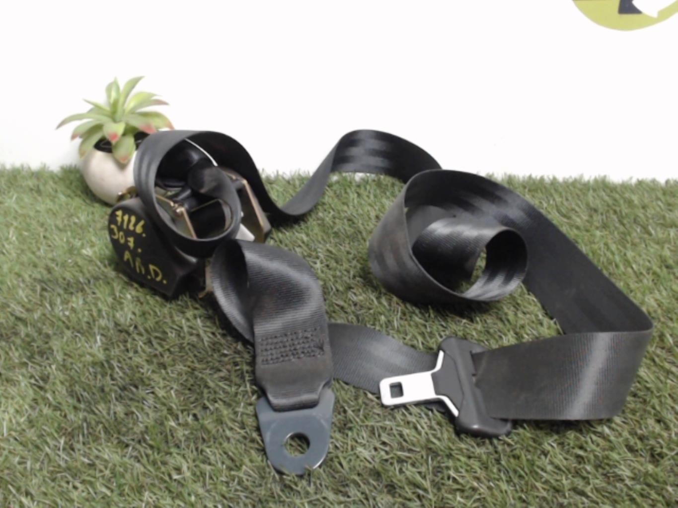 Ceinture arriere droit