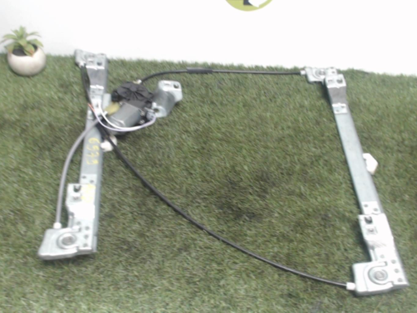 Leve vitre electrique avant droit