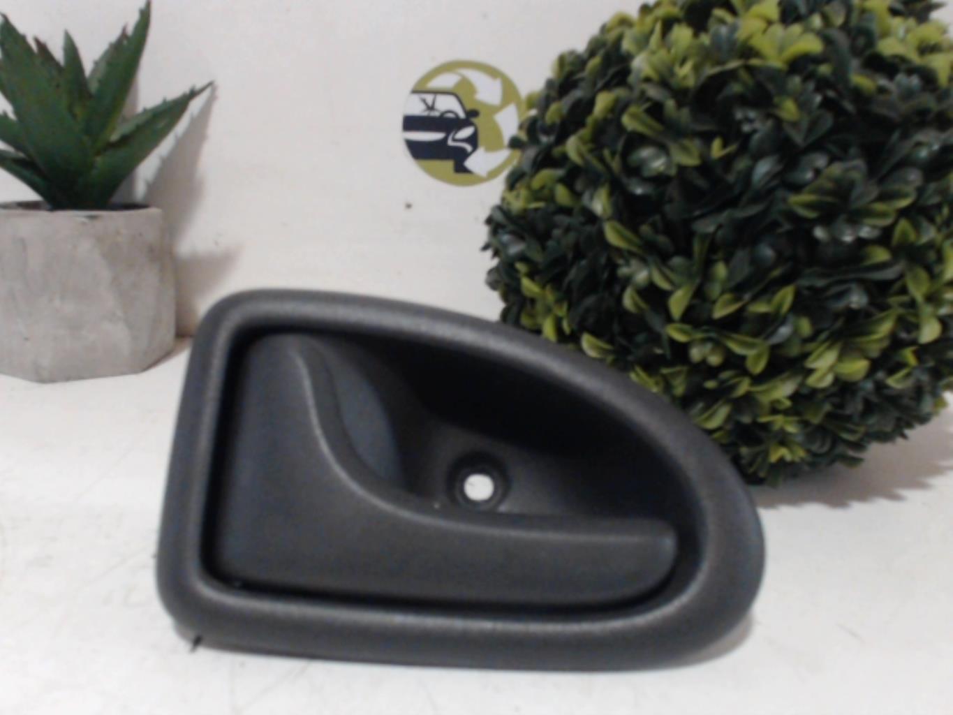 Poignee interieur arriere gauche
