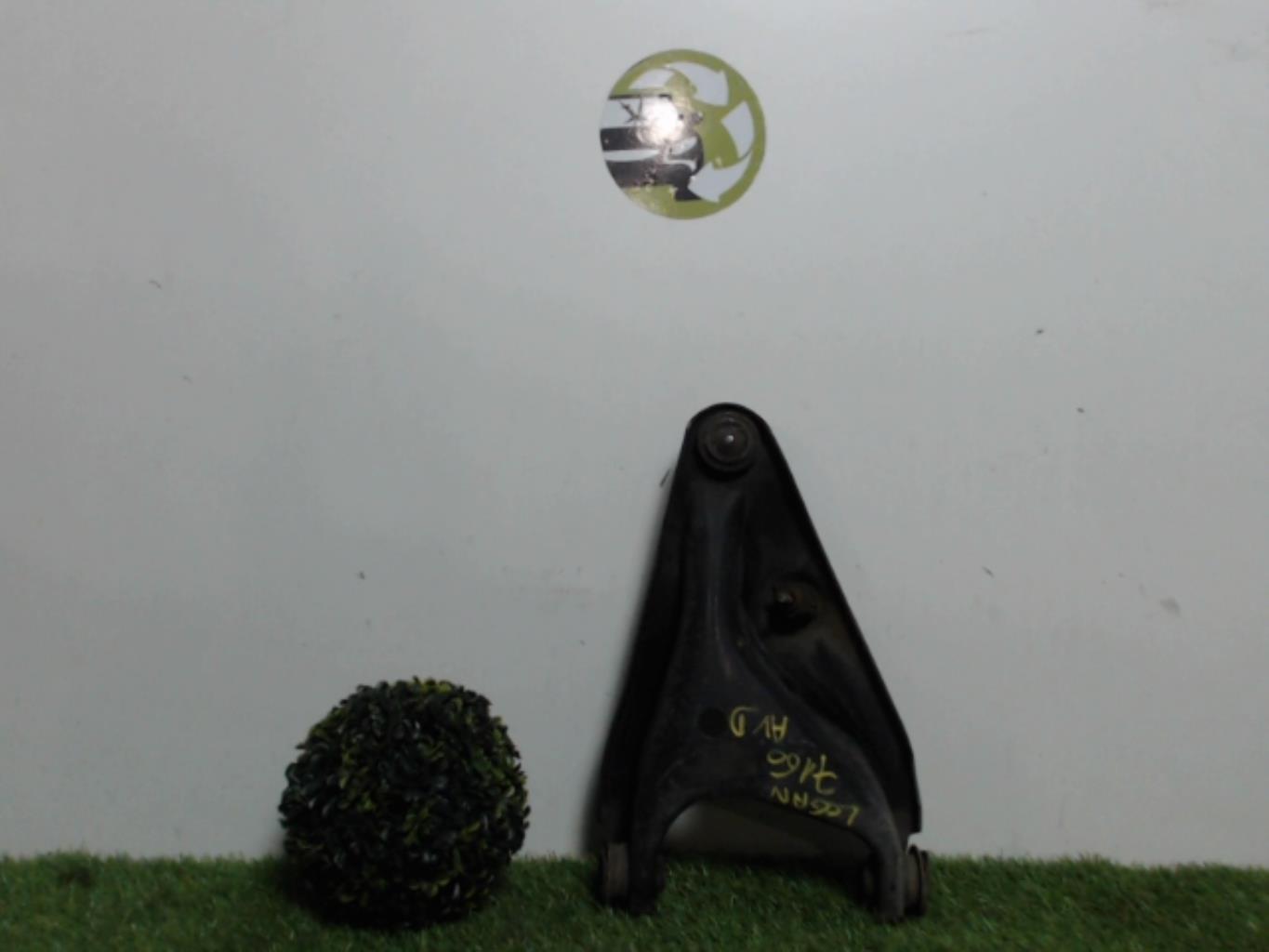 Triangle avant droit