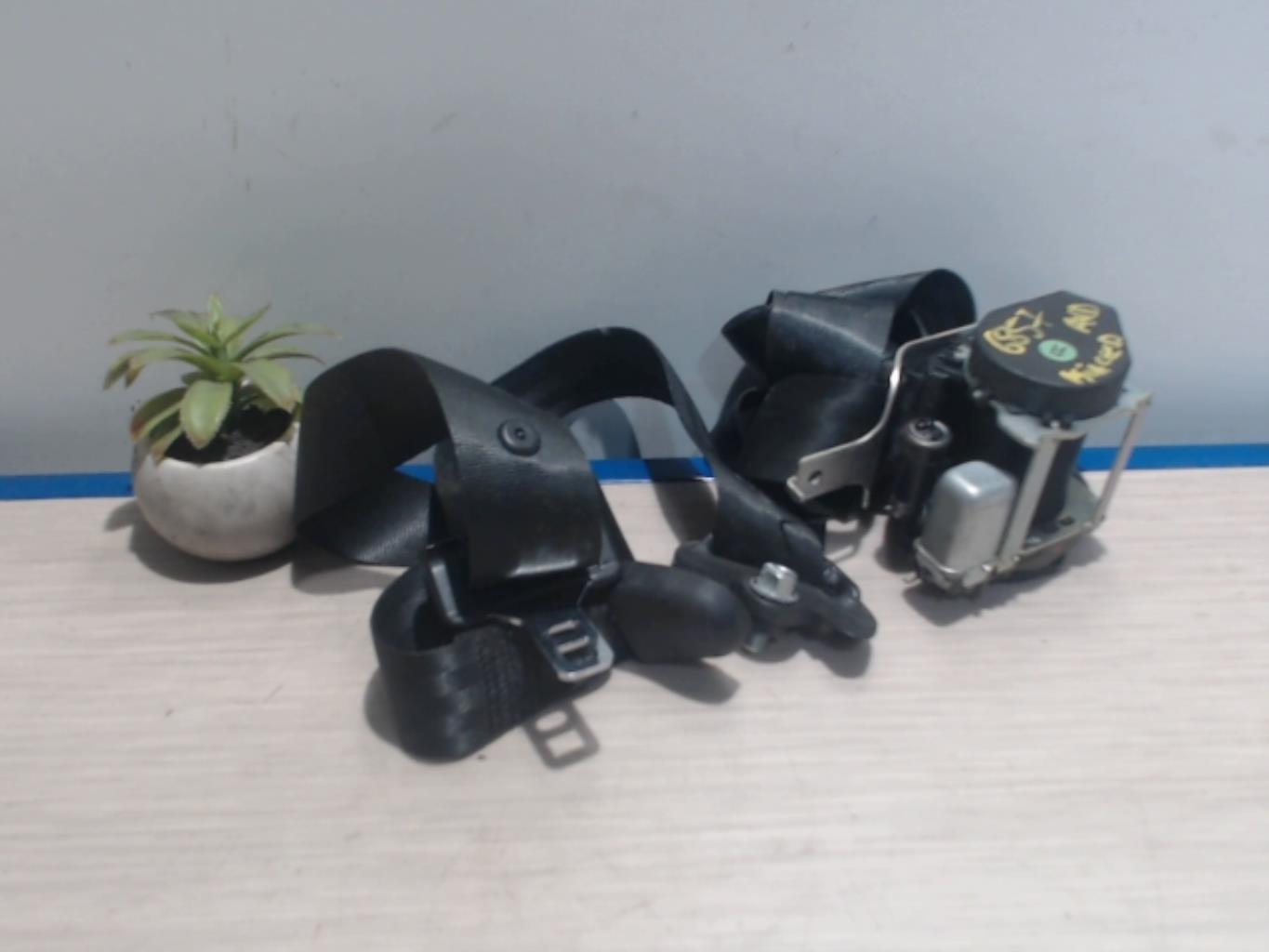 Ceinture avant droit