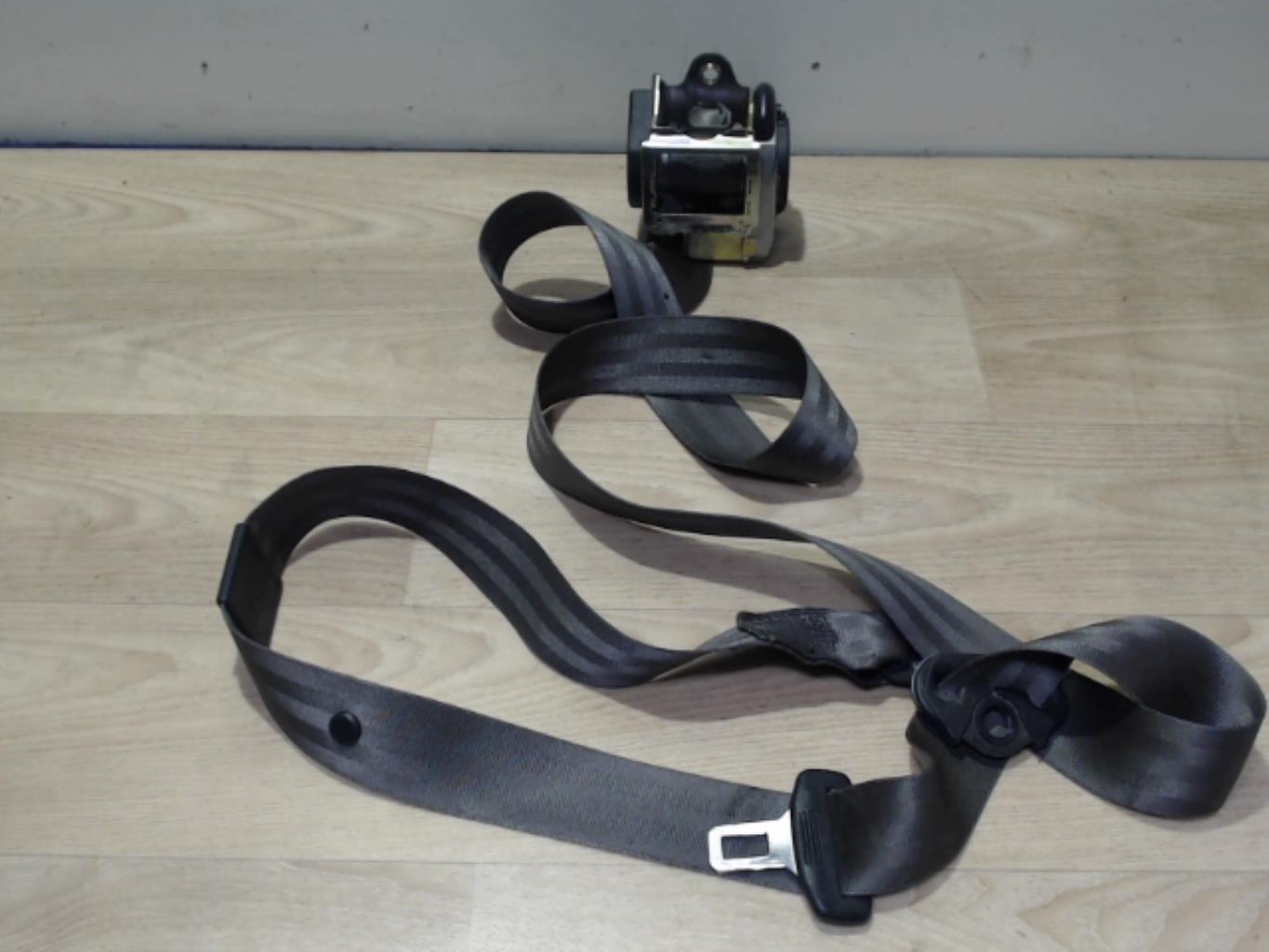 Ceinture avant gauche