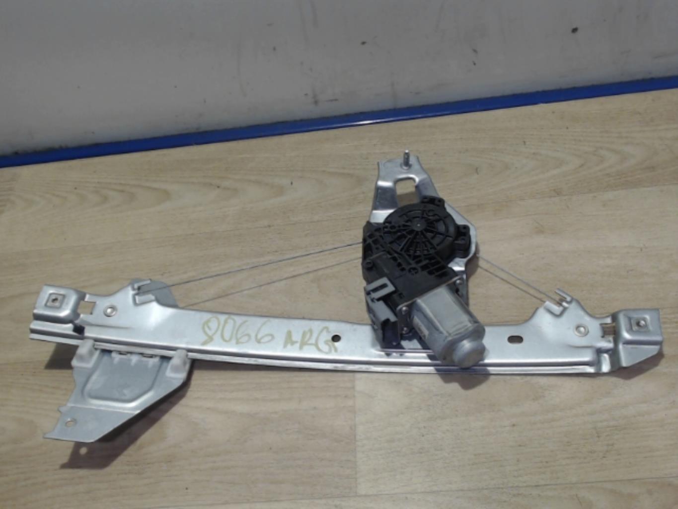 Leve vitre electrique arriere gauche