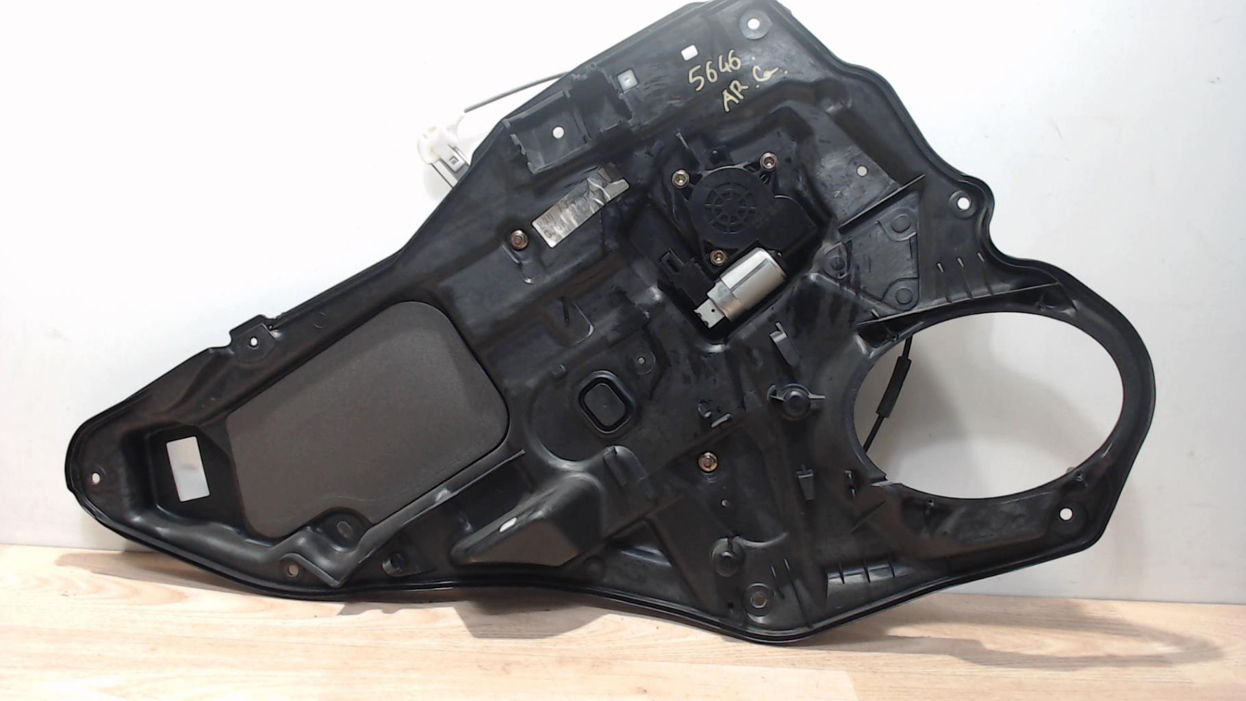 Leve vitre electrique arriere gauche