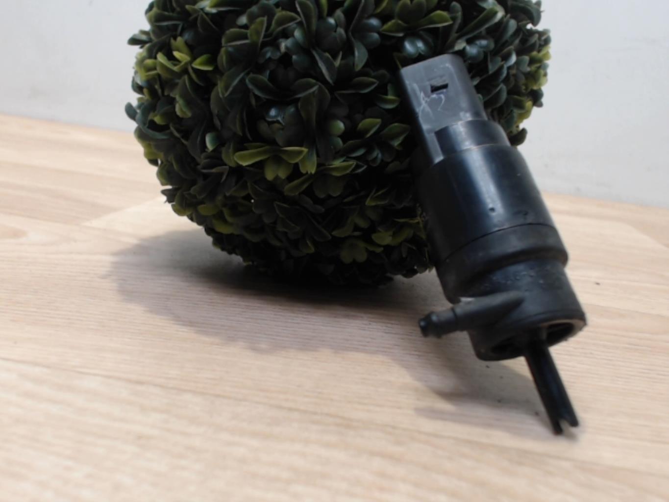 Pompe lave glace arriere