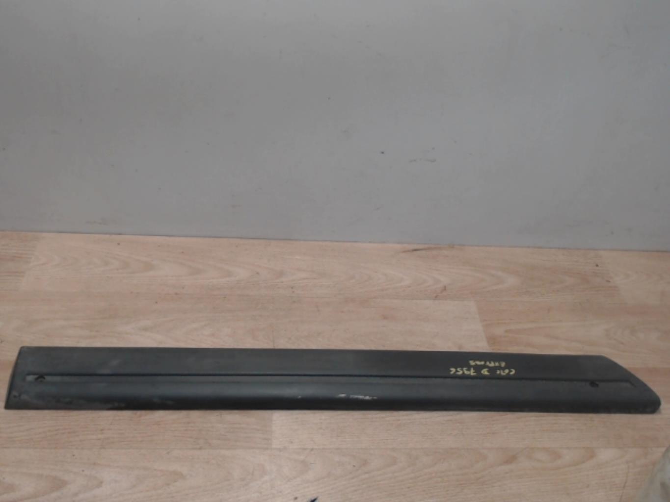 Baguette de porte arriere droite