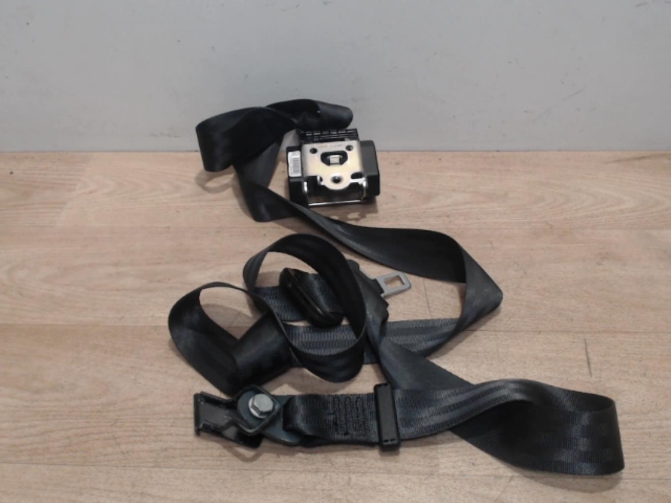 Ceinture arriere droit